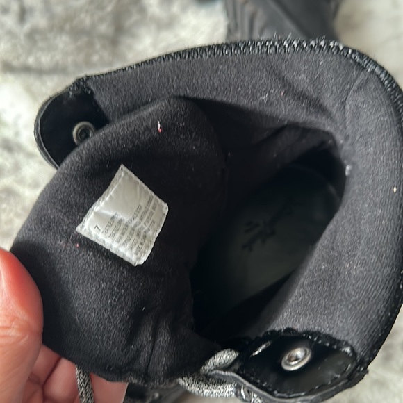 Universal thread black girls combat style boots size 7 - Picture 6 of 7